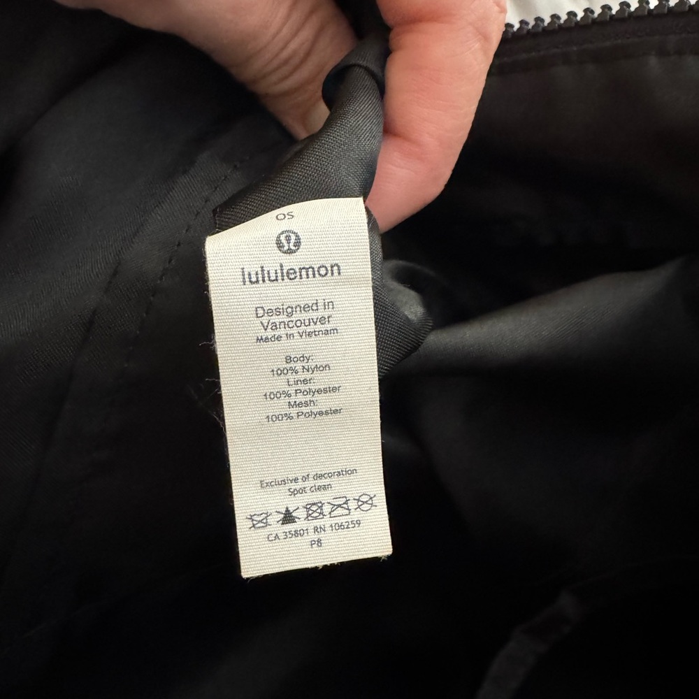 Lululemon “the rest is written” tote - Picture 3 of 4